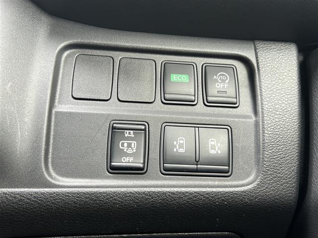 セレナ ハイウェイスター 社外ナビ フリップダウンモニター エマージェンシーブレーキ 両側パワスラ 前後ドラレコ ETC LEDヘッドライト 純正アルミ バックカメラ レー探 車線逸脱警報 アイドリングストップ 横滑り防止装置(12枚目)