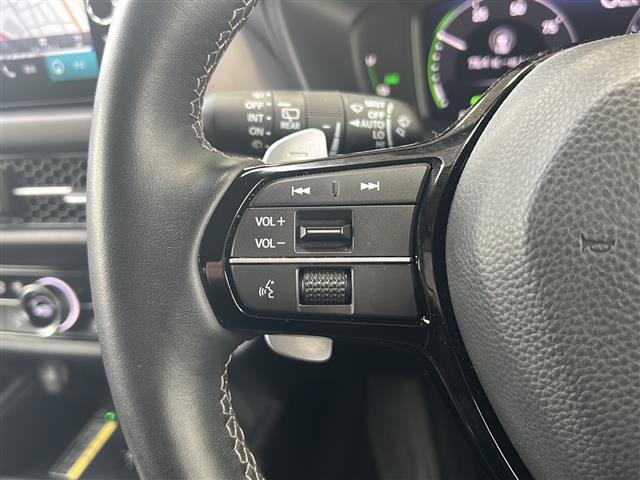 ＺＲ－Ｖ ｅ：ＨＥＶ　Ｚ　純正ナビ・ＡＭ／ＦＭ・ＣＤ・ＤＶＤ・Ｂｌｕｅｔｏｏｔｈ・ＵＳＢ端子・フルセグＴＶ・主要装備・置くだけ充電・ドライブレコーダー・電動リアゲート・ＥＴＣ２．０・シートヒーター・パワーシート・純正マット（9枚目）
