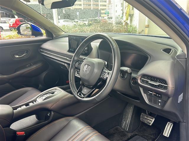 ＺＲ－Ｖ ｅ：ＨＥＶ　Ｚ　純正ナビ・ＡＭ／ＦＭ・ＣＤ・ＤＶＤ・Ｂｌｕｅｔｏｏｔｈ・ＵＳＢ端子・フルセグＴＶ・主要装備・置くだけ充電・ドライブレコーダー・電動リアゲート・ＥＴＣ２．０・シートヒーター・パワーシート・純正マット（22枚目）
