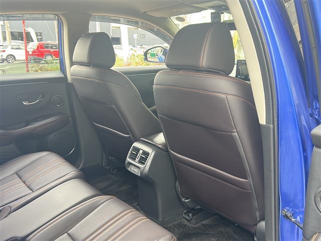 ＺＲ－Ｖ ｅ：ＨＥＶ　Ｚ　純正ナビ・ＡＭ／ＦＭ・ＣＤ・ＤＶＤ・Ｂｌｕｅｔｏｏｔｈ・ＵＳＢ端子・フルセグＴＶ・主要装備・置くだけ充電・ドライブレコーダー・電動リアゲート・ＥＴＣ２．０・シートヒーター・パワーシート・純正マット（26枚目）