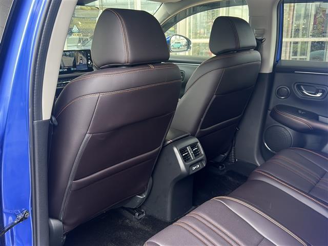 ＺＲ－Ｖ ｅ：ＨＥＶ　Ｚ　純正ナビ・ＡＭ／ＦＭ・ＣＤ・ＤＶＤ・Ｂｌｕｅｔｏｏｔｈ・ＵＳＢ端子・フルセグＴＶ・主要装備・置くだけ充電・ドライブレコーダー・電動リアゲート・ＥＴＣ２．０・シートヒーター・パワーシート・純正マット（28枚目）