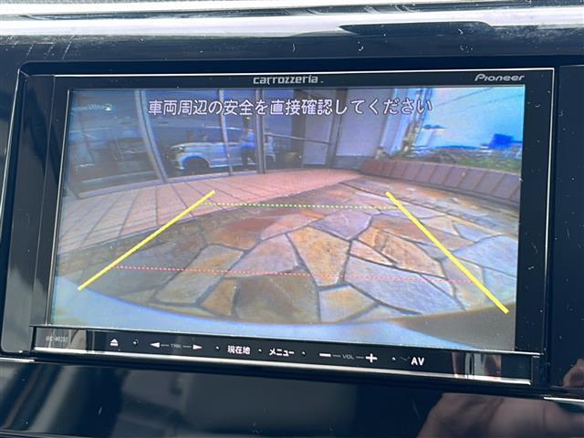 デイズ J 社外ナビ エマージェンシーブレーキー 横滑り防止装置 バックカメラ ハロゲンヘッドライト 純正ホイールキャップ 純正フロアマット ヘッドライトレベライザー ベンチシート ETC リモコンキー(3枚目)