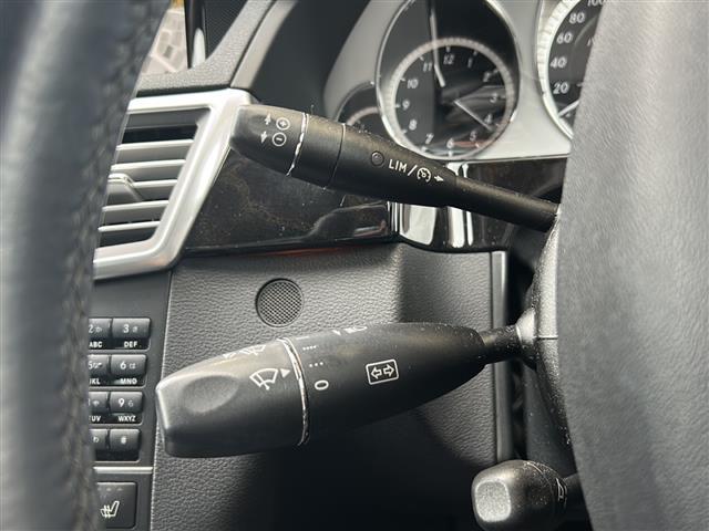Eクラス E350 ブルーテック アバンギャルド 純正ナビ バックカメラ クルーズコントロール コーナーセンサー シートヒーター パワーシート 横滑り防止装置 純正フロアマット 純正アルミホイール レーダー探知機 キセノンヘッドライト ETC(11枚目)