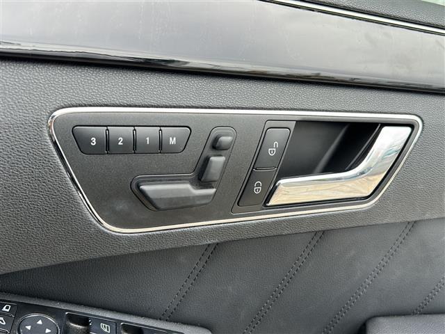 Eクラス E350 ブルーテック アバンギャルド 純正ナビ バックカメラ クルーズコントロール コーナーセンサー シートヒーター パワーシート 横滑り防止装置 純正フロアマット 純正アルミホイール レーダー探知機 キセノンヘッドライト ETC(21枚目)