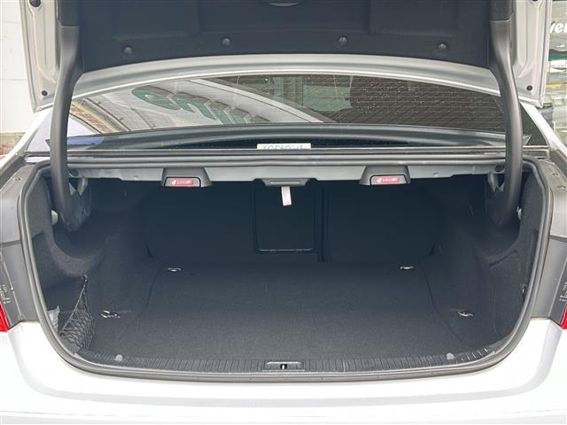 Eクラス E350 ブルーテック アバンギャルド 純正ナビ バックカメラ クルーズコントロール コーナーセンサー シートヒーター パワーシート 横滑り防止装置 純正フロアマット 純正アルミホイール レーダー探知機 キセノンヘッドライト ETC(31枚目)
