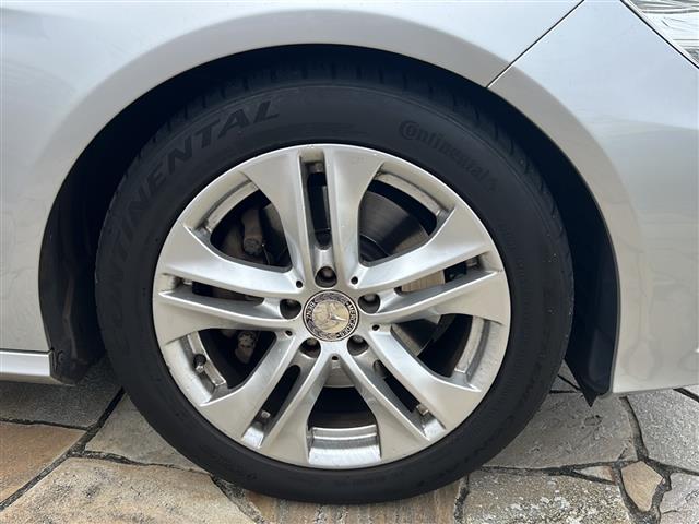 Eクラス E350 ブルーテック アバンギャルド 純正ナビ バックカメラ クルーズコントロール コーナーセンサー シートヒーター パワーシート 横滑り防止装置 純正フロアマット 純正アルミホイール レーダー探知機 キセノンヘッドライト ETC(41枚目)