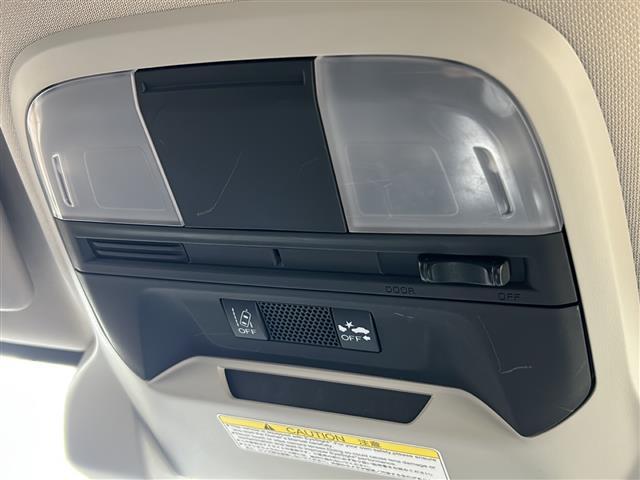 インプレッサスポーツ 1.6i-Lアイサイト 純正ナビ バックカメラ ETC 追従クルコン ステアリング連動ヘッドライト パドルシフト ヒルスタートアシスト ブラインドスポット アイドリングストップ 衝突被害軽減システム レーンキープアシスト(17枚目)