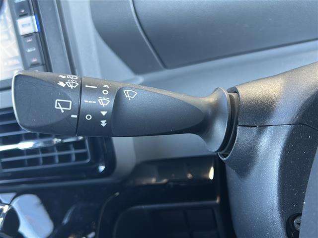 タント カスタムRS 純正ナビ フルセグテレビ アラウンドビューモニター ETC 両側パワースライドドア 前席シートヒーター ハーフレザーシート スマートキー プッシュスタート LED 後席モニター アイドリングストップ(9枚目)