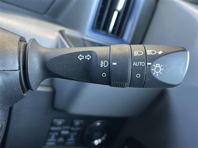 タント カスタムRS 純正ナビ フルセグテレビ アラウンドビューモニター ETC 両側パワースライドドア 前席シートヒーター ハーフレザーシート スマートキー プッシュスタート LED 後席モニター アイドリングストップ(10枚目)