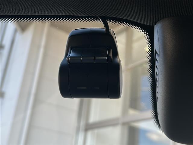 ＧＬＣ ＧＬＣ２２０ｄ　４マチックスポーツ　純正ナビ・衝突軽減・レーンキープ・追従クルコン・ＢＳＭ・コーナーセンサー前後・全方位カメラ・ＨＵＤ・ハンドルアシスト・ビルトインＥＴＣ・電動リアゲート・ドラレコ前・パワーシートＤ／Ｎ席　暖シート（6枚目）