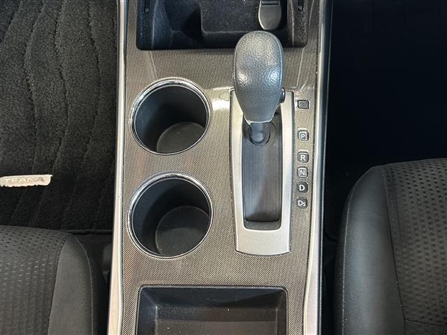 ティアナ XE 純正ナビ・横滑り防止・盗難防止装置・バックカメラ・ビルトインETC・純正フロアマット・純正アルミホイール・キセノンヘッドライト・オートライト・フォグランプ・ステリモ・スマートキー・プッシュ(13枚目)