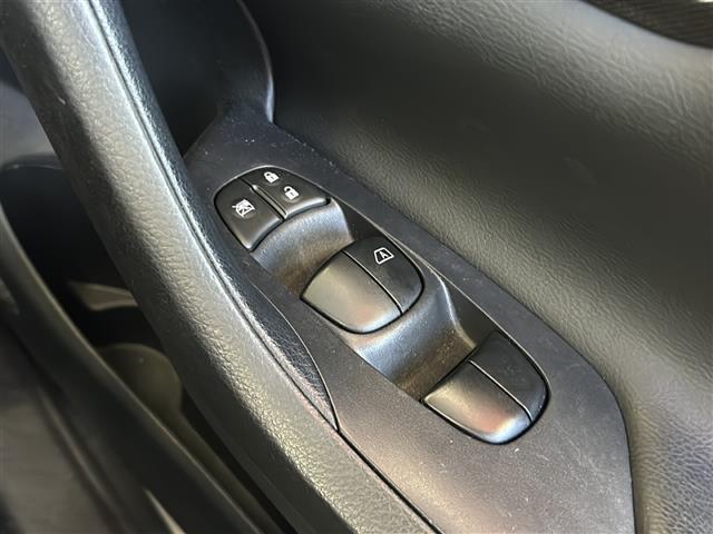 ティアナ XE 純正ナビ・横滑り防止・盗難防止装置・バックカメラ・ビルトインETC・純正フロアマット・純正アルミホイール・キセノンヘッドライト・オートライト・フォグランプ・ステリモ・スマートキー・プッシュ(16枚目)