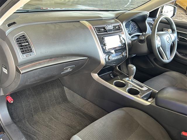 ティアナ XE 純正ナビ・横滑り防止・盗難防止装置・バックカメラ・ビルトインETC・純正フロアマット・純正アルミホイール・キセノンヘッドライト・オートライト・フォグランプ・ステリモ・スマートキー・プッシュ(25枚目)