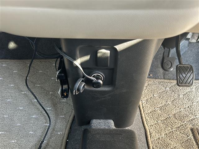 ワゴンR FA 社外ナビ・DVD・CD・AM・FM・ワンセグTV・パワーウインドウ・パワーステアリング・純正フロアマット・純正ホイールキャップ・リモコンキー・スペアキー・ETC・ワンオーナー・ドアバイザー・ハロゲン(14枚目)