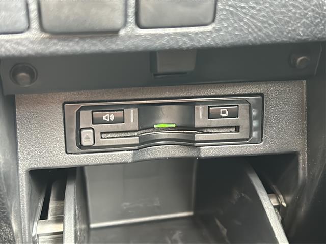 ヴェルファイア 2.5Z アルパイン11インチナビ アルパインフリップダウンモニター プリクラッシュセーフティ LEDヘッドライト プッシュスタート スマートキー 両側パワースライドドア コーナーセンサー レーンキープアシスト(6枚目)