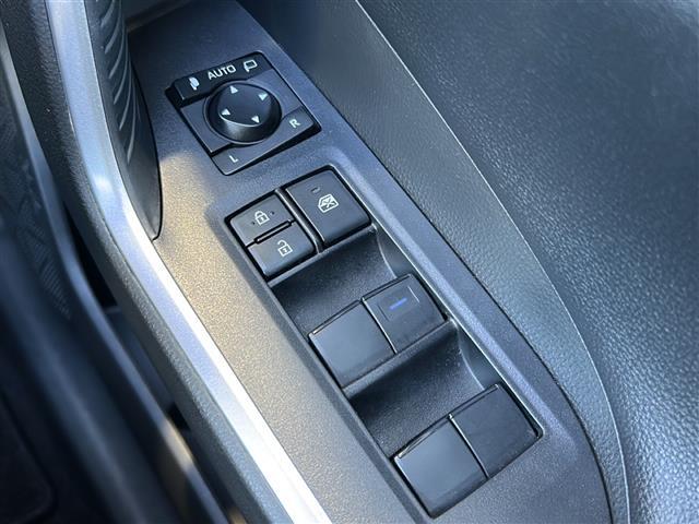 RAV4 アドベンチャー オフロードパッケージ ナビ・サンルーフ・TRDフロント/バックドアガーニッシュ・衝突軽減・レーンキープ・追従クルコン・コーナーセンサー前後・バックカメラ・ETC・ドラレコ前後・パワーシートD席・レザーシート LED(19枚目)