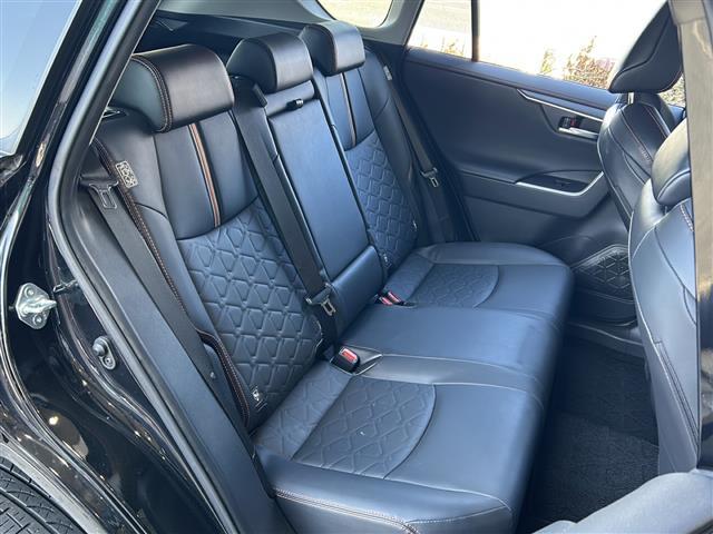 RAV4 アドベンチャー オフロードパッケージ ナビ・サンルーフ・TRDフロント/バックドアガーニッシュ・衝突軽減・レーンキープ・追従クルコン・コーナーセンサー前後・バックカメラ・ETC・ドラレコ前後・パワーシートD席・レザーシート LED(24枚目)
