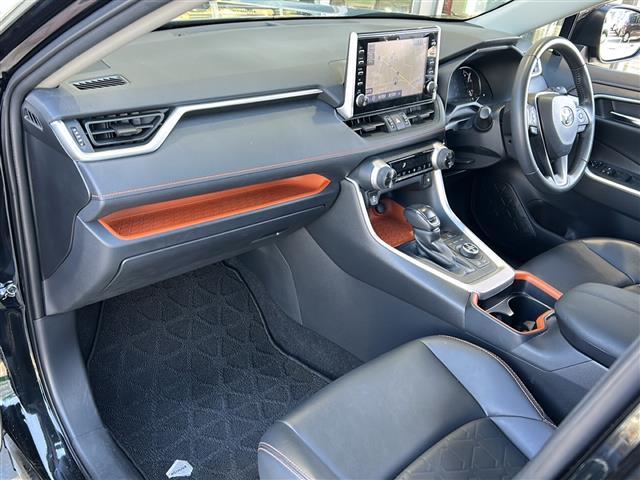 RAV4 アドベンチャー オフロードパッケージ ナビ・サンルーフ・TRDフロント/バックドアガーニッシュ・衝突軽減・レーンキープ・追従クルコン・コーナーセンサー前後・バックカメラ・ETC・ドラレコ前後・パワーシートD席・レザーシート LED(27枚目)