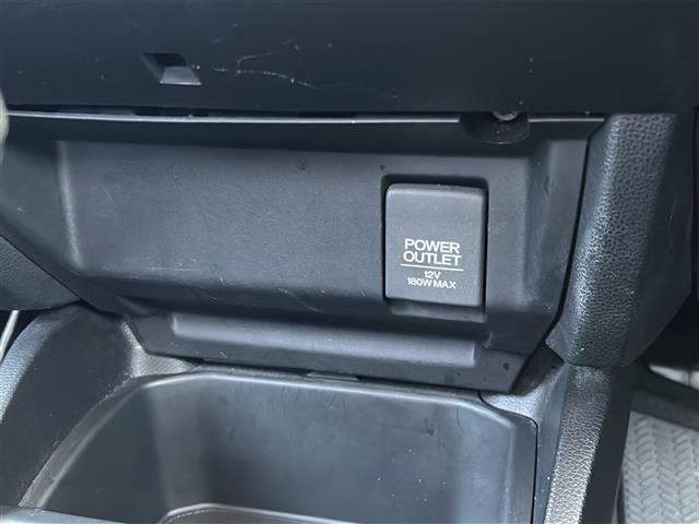 フィット 13G・Fパッケージ 社外ナビ・Bluetooth・CD・AUX・AM・FM・バックカメラ・横滑り防止装置・ステアリングリモコン・純正フロアマット・純正ホイールキャップ・プッシュスタート・スマートキー・アイドリングストップ(14枚目)