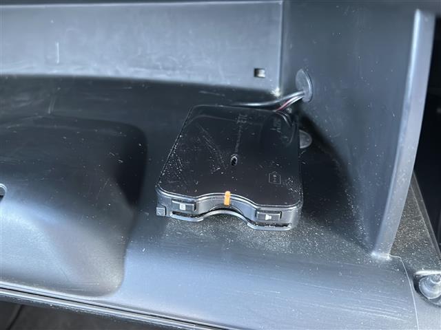 フィット 13G・Fパッケージ 社外ナビ・Bluetooth・CD・AUX・AM・FM・バックカメラ・横滑り防止装置・ステアリングリモコン・純正フロアマット・純正ホイールキャップ・プッシュスタート・スマートキー・アイドリングストップ(15枚目)