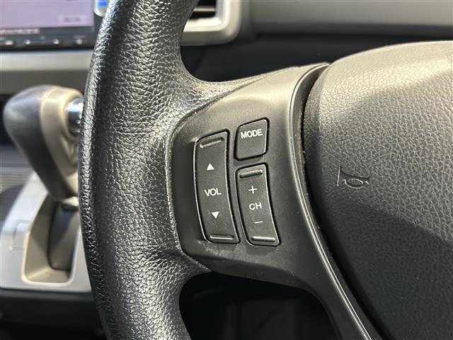 フリード G ジャストセレクション 純正メモリナビ・DVD・CD・AM・FM・Bluetooth・ワンセグTV・バックカメラ・ステアリングリモコン・ドライブレコーダー前・横滑り防止・社外フロアマット・純正ホイールキャップ・両側パワスラ(6枚目)