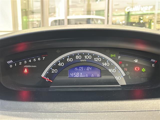 フリード G ジャストセレクション 純正メモリナビ・DVD・CD・AM・FM・Bluetooth・ワンセグTV・バックカメラ・ステアリングリモコン・ドライブレコーダー前・横滑り防止・社外フロアマット・純正ホイールキャップ・両側パワスラ(9枚目)