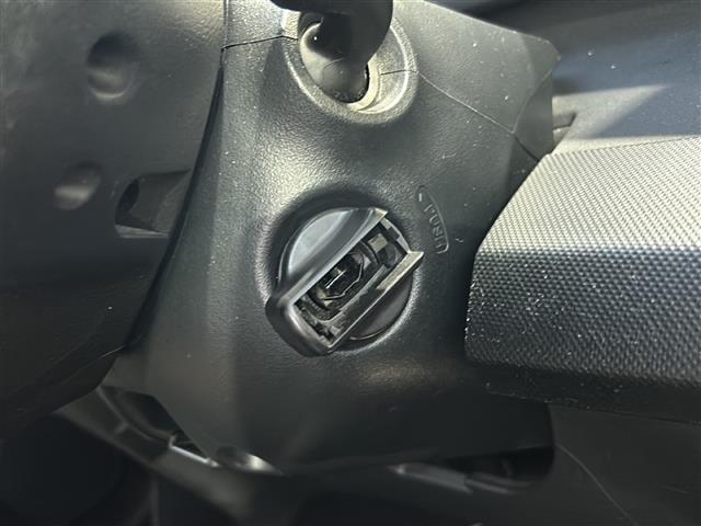 フリード G ジャストセレクション 純正メモリナビ・DVD・CD・AM・FM・Bluetooth・ワンセグTV・バックカメラ・ステアリングリモコン・ドライブレコーダー前・横滑り防止・社外フロアマット・純正ホイールキャップ・両側パワスラ(10枚目)