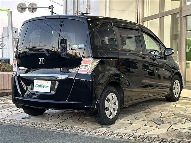 フリード G ジャストセレクション 純正メモリナビ・DVD・CD・AM・FM・Bluetooth・ワンセグTV・バックカメラ・ステアリングリモコン・ドライブレコーダー前・横滑り防止・社外フロアマット・純正ホイールキャップ・両側パワスラ(33枚目)