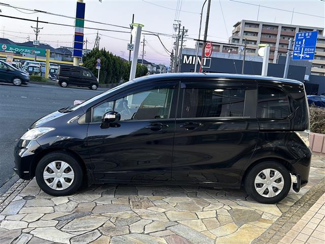 フリード G ジャストセレクション 純正メモリナビ・DVD・CD・AM・FM・Bluetooth・ワンセグTV・バックカメラ・ステアリングリモコン・ドライブレコーダー前・横滑り防止・社外フロアマット・純正ホイールキャップ・両側パワスラ(36枚目)