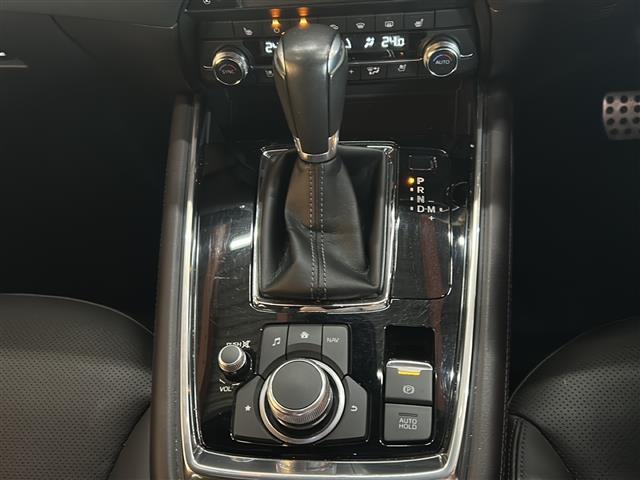 CX-8 XD Lパッケージ 純正ナビ・後席モニター・BOSEサウンド・衝突軽減・レーンキープ・ACC・コーナーセンサー前後・全方位・BSM・HUD・ETC・ドラレコ前・暖シート・エアシート・ハンドルヒーター・パワーシート(17枚目)