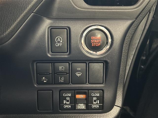 ヴォクシー ZS 煌 純正ナビ・両側パワスラ・後席モニター・衝突軽減・レーンキープ・バックカメラ・ビルトインETC・ドラレコ前後・純正フロアマット・純正アルミホイール・LEDヘッドライト・オートライト・オートハイビーム(6枚目)