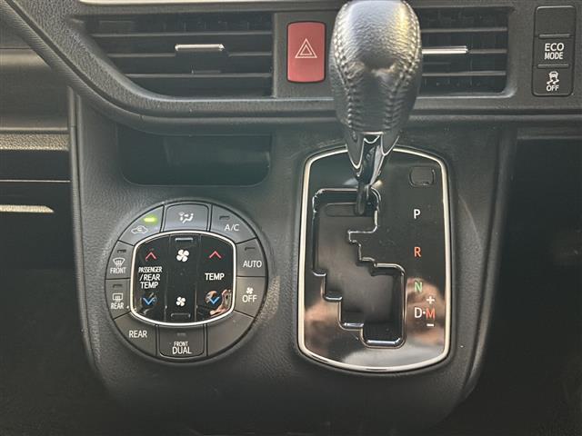 ヴォクシー ZS 煌 純正ナビ・両側パワスラ・後席モニター・衝突軽減・レーンキープ・バックカメラ・ビルトインETC・ドラレコ前後・純正フロアマット・純正アルミホイール・LEDヘッドライト・オートライト・オートハイビーム(15枚目)