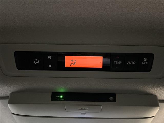 ヴォクシー ZS 煌 純正ナビ・両側パワスラ・後席モニター・衝突軽減・レーンキープ・バックカメラ・ビルトインETC・ドラレコ前後・純正フロアマット・純正アルミホイール・LEDヘッドライト・オートライト・オートハイビーム(17枚目)