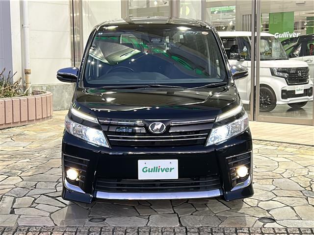 ヴォクシー ZS 煌 純正ナビ・両側パワスラ・後席モニター・衝突軽減・レーンキープ・バックカメラ・ビルトインETC・ドラレコ前後・純正フロアマット・純正アルミホイール・LEDヘッドライト・オートライト・オートハイビーム(30枚目)