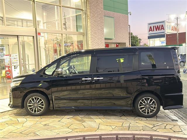 ヴォクシー ZS 煌 純正ナビ・両側パワスラ・後席モニター・衝突軽減・レーンキープ・バックカメラ・ビルトインETC・ドラレコ前後・純正フロアマット・純正アルミホイール・LEDヘッドライト・オートライト・オートハイビーム(36枚目)