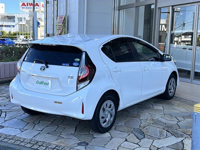 アクア S 純正ナビ(Bluetooth AM FM AUX) 前後コーナーセンサー 純正フロアマット ビルトインETC トヨタセーフティセンス パワーステアリング パワーウインドウ(8枚目)