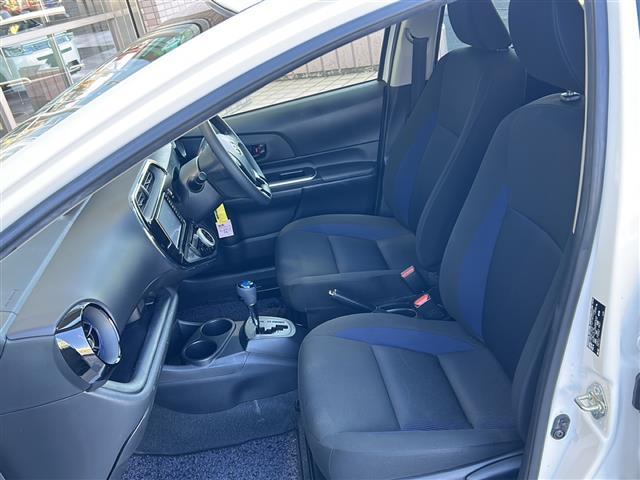 アクア S 純正ナビ(Bluetooth AM FM AUX) 前後コーナーセンサー 純正フロアマット ビルトインETC トヨタセーフティセンス パワーステアリング パワーウインドウ(21枚目)