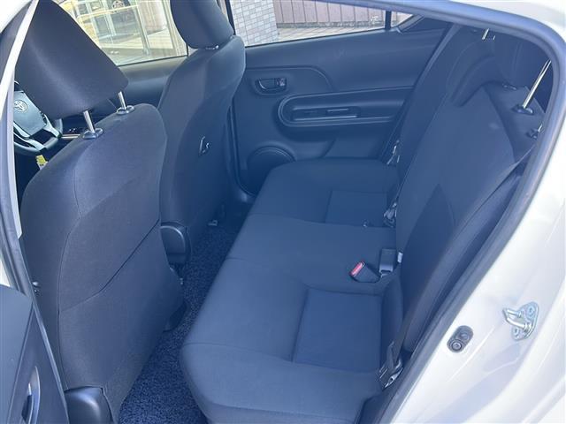 アクア S 純正ナビ(Bluetooth AM FM AUX) 前後コーナーセンサー 純正フロアマット ビルトインETC トヨタセーフティセンス パワーステアリング パワーウインドウ(25枚目)