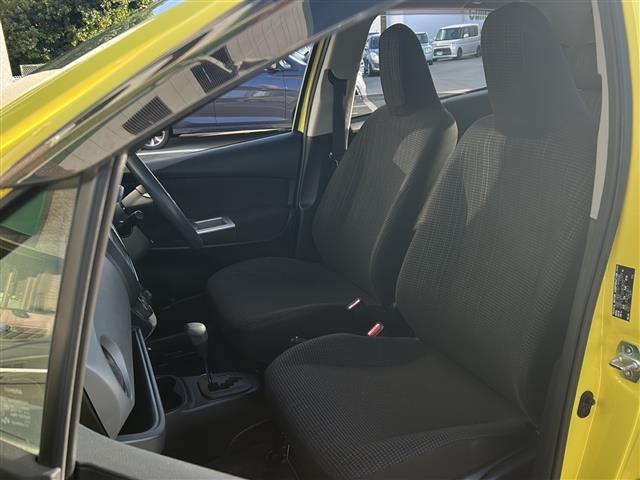 ヴィッツ F 純正ナビ(AM FM CD DVD SD ワンセグテレビ Bluetooth AUX)ドラレコ ETC 純正フロアマット 純正ホイールキャップ ステアリングリモコン アイドリングス(13枚目)