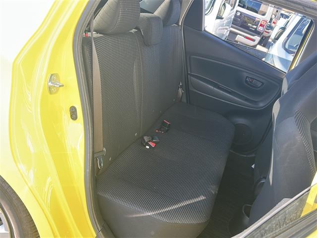 ヴィッツ F 純正ナビ(AM FM CD DVD SD ワンセグテレビ Bluetooth AUX)ドラレコ ETC 純正フロアマット 純正ホイールキャップ ステアリングリモコン アイドリングス(14枚目)