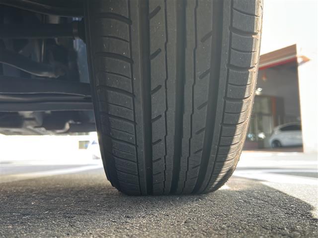 ヴィッツ F 純正ナビ(AM FM CD DVD SD ワンセグテレビ Bluetooth AUX)ドラレコ ETC 純正フロアマット 純正ホイールキャップ ステアリングリモコン アイドリングス(35枚目)