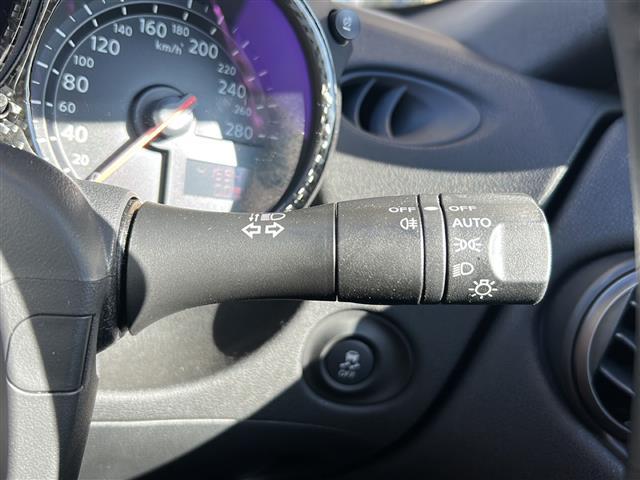 フェアレディZ ニスモ 19インチADVANアルミ HKSメタルキャタライザー&オイルクーラー NISMOマフラー&タワーバー BOSEスピーカー 3眼メーター HIDライト ビルトインETC レカロシート 横滑り防止装置(8枚目)