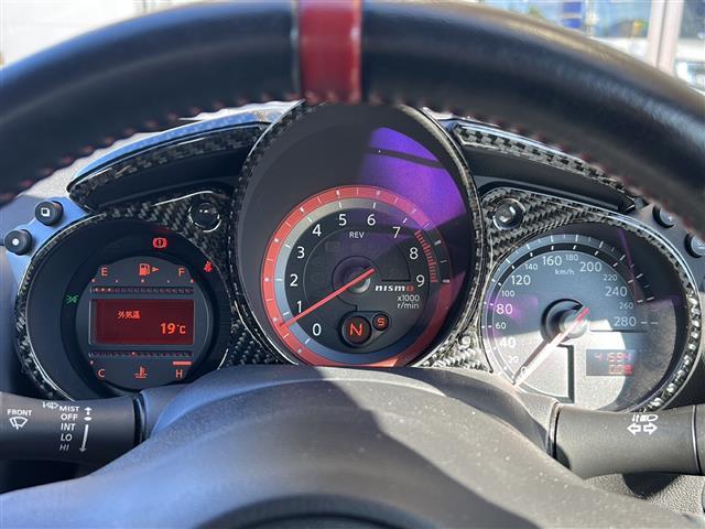 フェアレディZ ニスモ 19インチADVANアルミ HKSメタルキャタライザー&オイルクーラー NISMOマフラー&タワーバー BOSEスピーカー 3眼メーター HIDライト ビルトインETC レカロシート 横滑り防止装置(10枚目)