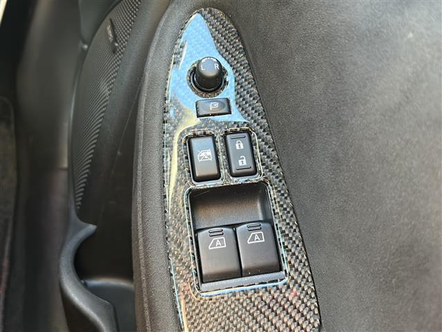 フェアレディZ ニスモ 19インチADVANアルミ HKSメタルキャタライザー&オイルクーラー NISMOマフラー&タワーバー BOSEスピーカー 3眼メーター HIDライト ビルトインETC レカロシート 横滑り防止装置(12枚目)