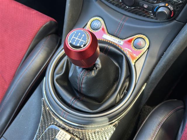 フェアレディZ ニスモ 19インチADVANアルミ HKSメタルキャタライザー&オイルクーラー NISMOマフラー&タワーバー BOSEスピーカー 3眼メーター HIDライト ビルトインETC レカロシート 横滑り防止装置(13枚目)