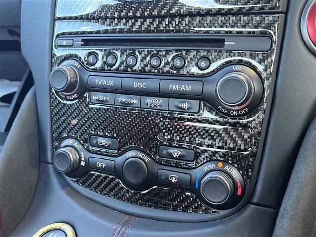 フェアレディZ ニスモ 19インチADVANアルミ HKSメタルキャタライザー&オイルクーラー NISMOマフラー&タワーバー BOSEスピーカー 3眼メーター HIDライト ビルトインETC レカロシート 横滑り防止装置(16枚目)