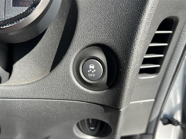 フェアレディZ ニスモ 19インチADVANアルミ HKSメタルキャタライザー&オイルクーラー NISMOマフラー&タワーバー BOSEスピーカー 3眼メーター HIDライト ビルトインETC レカロシート 横滑り防止装置(17枚目)