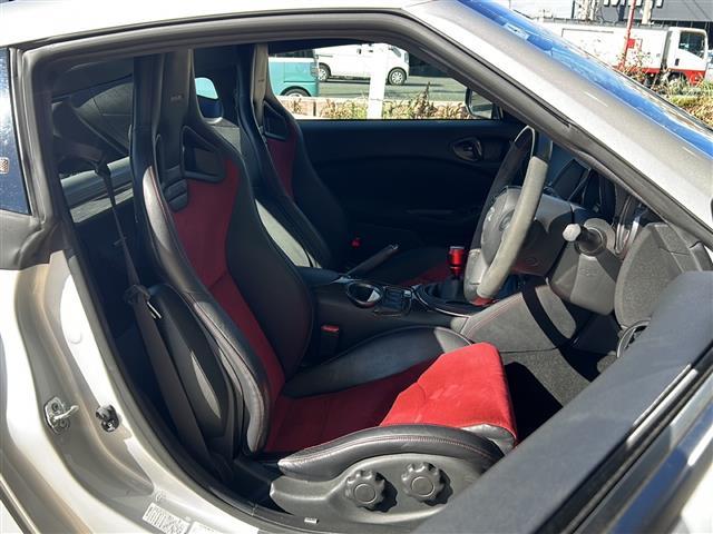 フェアレディZ ニスモ 19インチADVANアルミ HKSメタルキャタライザー&オイルクーラー NISMOマフラー&タワーバー BOSEスピーカー 3眼メーター HIDライト ビルトインETC レカロシート 横滑り防止装置(21枚目)