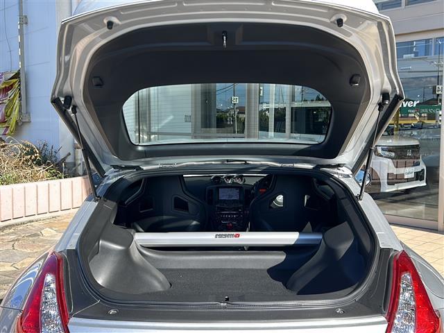 フェアレディZ ニスモ 19インチADVANアルミ HKSメタルキャタライザー&オイルクーラー NISMOマフラー&タワーバー BOSEスピーカー 3眼メーター HIDライト ビルトインETC レカロシート 横滑り防止装置(25枚目)