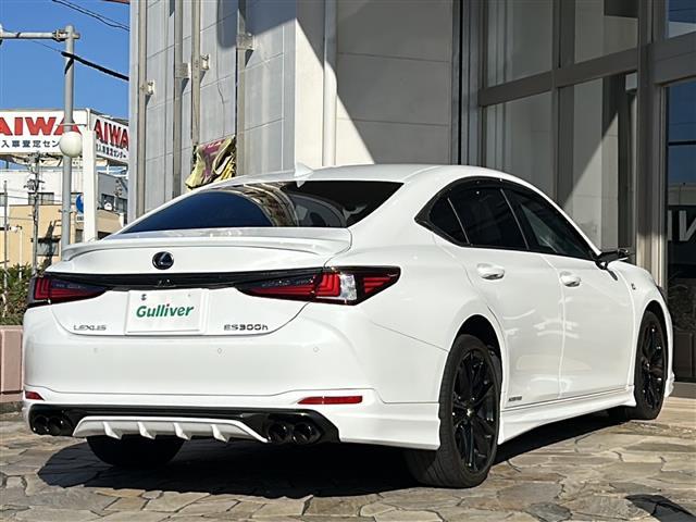 ES ES300h Fスポーツ TRDエアロ マフラー4本出し マークレビンソン デジタルアウターミラー 全方位カメラ パワートランク 前後ドラレコ レーダー探知機 黒/赤レザー 19インチAW オレンジキャリパー サンルーフ(37枚目)